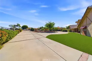19670 Tonkawan Rd, Apple Valley, CA 92307 - Photo 7