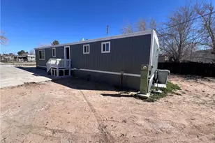 19127 Danbury, Hesperia, CA 92345 - Photo 5