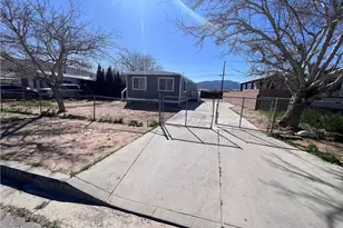 19127 Danbury, Hesperia, CA 92345 - Photo 23