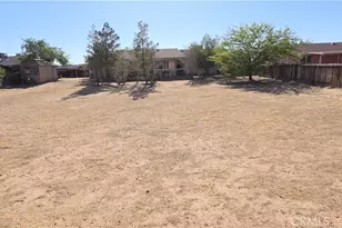 14307 Tonikan, Apple Valley, CA 92307 - Photo 57