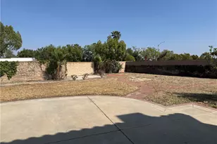 6005 Forest Oaks, Fontana, CA 92336 - Photo 13