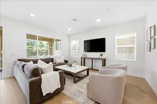 23716 Wilcox Dr, Newhall, CA 91321 - Photo 3