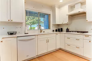 732 Via Zapata, Riverside, CA 92507 - Photo 11