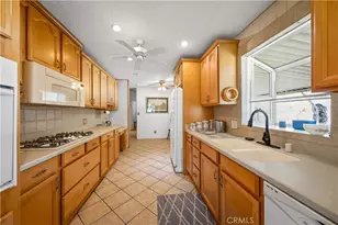 86 Via Minorca, Cathedral City, CA 92234 - Photo 9