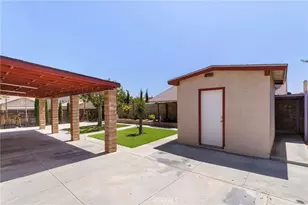 15663 Choctaw Ct, Victorville, CA 92395 - Photo 21
