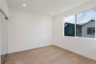 27318 Bear Creek Ln, Valencia, CA 91381 - Photo 25