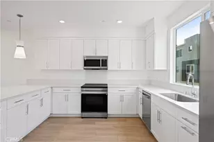 27318 Bear Creek Ln, Valencia, CA 91381 - Photo 13