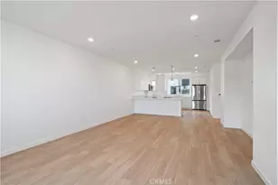 27318 Bear Creek Ln, Valencia, CA 91381 - Photo 7