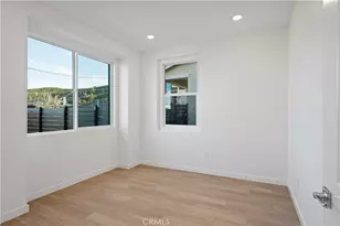 27314 Bear Creek Ln, Valencia, CA 91381 - Photo 5