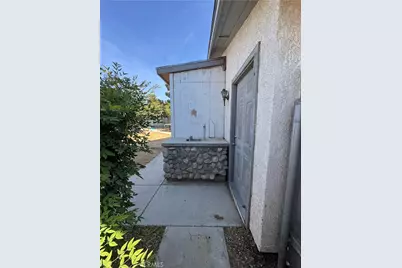 11968 Bornite, Hesperia, CA 92345 - Photo 25