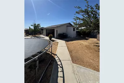 11968 Bornite, Hesperia, CA 92345 - Photo 23