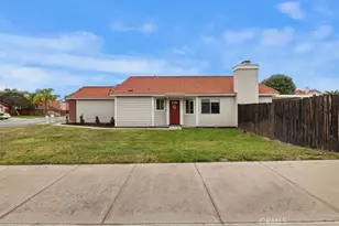 27870 Fieldstone Dr, Highland, CA 92346 - Photo 3
