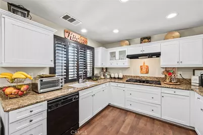 7925 Hemingway Court, Fontana, CA 92336 - Photo 13