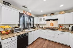 7925 Hemingway Ct, Fontana, CA 92336 - Photo 13