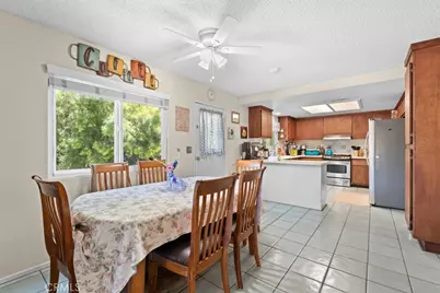 15070 Lancashire, Lake Elsinore, CA 92530 - Photo 9