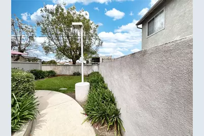 820 W Compton #16, Compton, CA 90220 - Photo 29