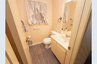2001 W San Lorenzo, Santa Ana, CA 92704 - Photo 15