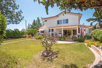 2001 W San Lorenzo, Santa Ana, CA 92704 - Photo 43