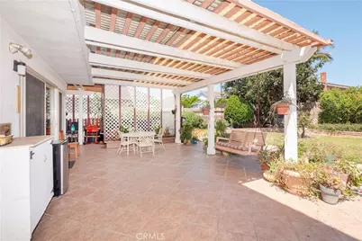 2001 W San Lorenzo, Santa Ana, CA 92704 - Photo 39