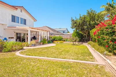 2001 W San Lorenzo, Santa Ana, CA 92704 - Photo 41