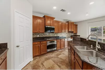 28564 Hellebore, Murrieta, CA 92563 - Photo 17