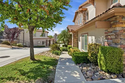 585 Via Pueblo, Riverside, CA 92507 - Photo 9