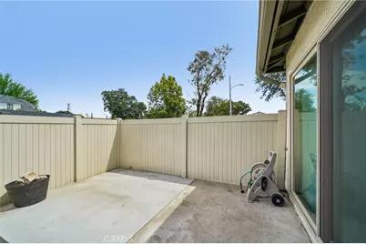551 D, Upland, CA 91786 - Photo 31