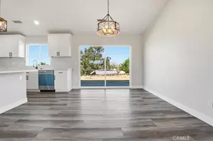 16135 Tawney Ridge Ln, Victorville, CA 92394 - Photo 11