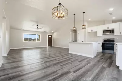 16135 Tawney Ridge Lane, Victorville, CA 92394 - Photo 5