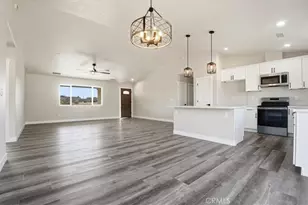 16135 Tawney Ridge Ln, Victorville, CA 92394 - Photo 5