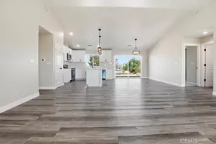 16135 Tawney Ridge Ln, Victorville, CA 92394 - Photo 7