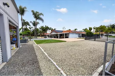 16435 Lois Lane, Riverside, CA 92504 - Photo 31