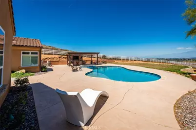9609 Equestrian Drive, Riverside, CA 92503 - Photo 31