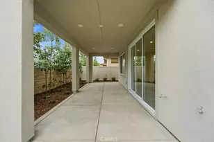 23708 Wilcox Dr, Newhall, CA 91321 - Photo 27