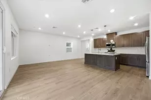 23708 Wilcox Dr, Newhall, CA 91321 - Photo 11