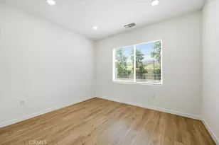 23708 Wilcox Dr, Newhall, CA 91321 - Photo 17