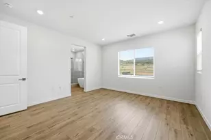 23708 Wilcox Dr, Newhall, CA 91321 - Photo 21