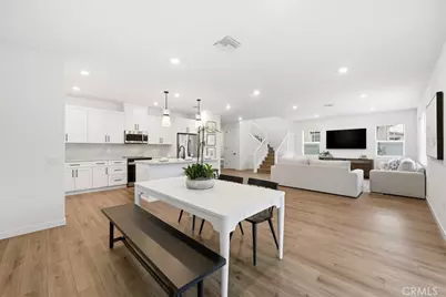 23712 Wilcox Drive, Newhall, CA 91321 - Photo 7