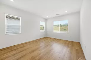 23720 Wilcox Dr, Newhall, CA 91321 - Photo 21
