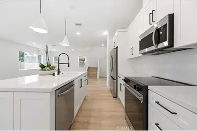 23720 Wilcox Drive, Newhall, CA 91321 - Photo 13