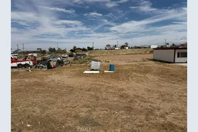 11551 Cactus, Phelan, CA 92371 - Photo 5