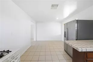 14732 Whittram, Fontana, CA 92335 - Photo 5