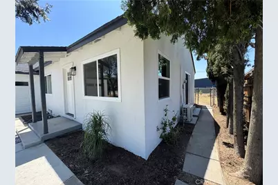 16229 Hunter St, Fontana, CA 92335 - Photo 7