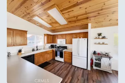 33159 Holcomb Creek, Green Valley Lake, CA 92341 - Photo 5