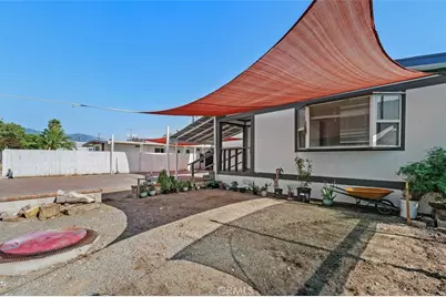 45265 Cash, Hemet, CA 92544 - Photo 9