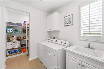 13710 Sweet Avenue, Riverside, CA 92503 - Photo 9