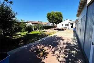 8258 Madrona Dr, Fontana, CA 92335 - Photo 17