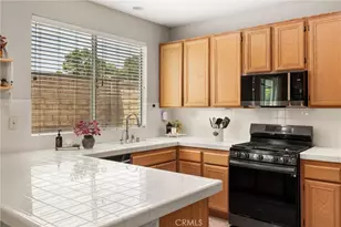 5832 Pine Valley, Fontana, CA 92336 - Photo 19