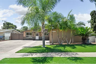 19042 E Center, Orange, CA 92869 - Photo 3