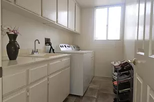 1050 Ginger Cir, Corona, CA 92879 - Photo 23